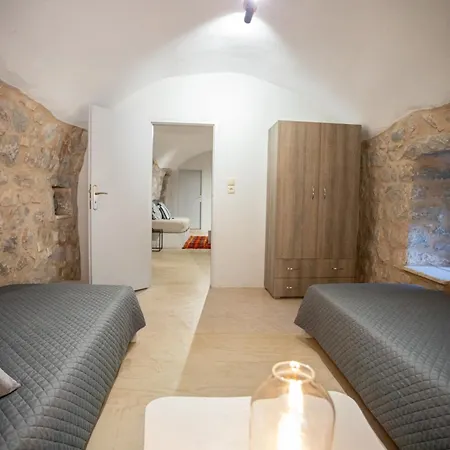 Tatil Evi Stenorougi Charias