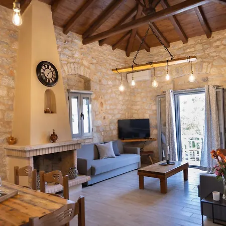 Stenorougi Charias Holiday home