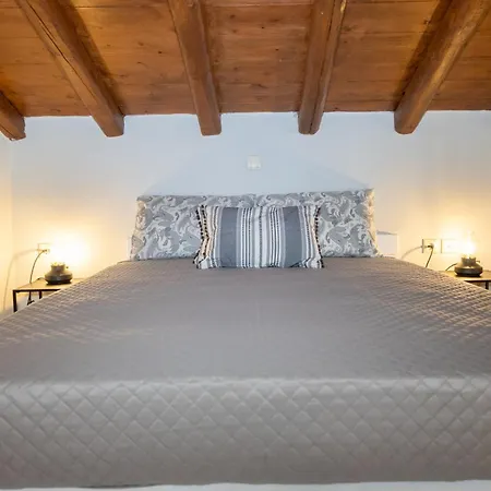 Stenorougi Charias Holiday home Kharia