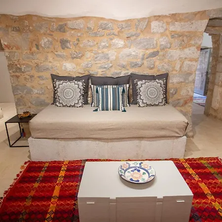 Holiday home Stenorougi Charias